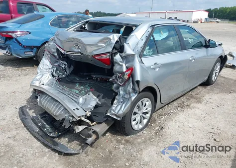 2017 Toyota Camry Le z USA, uszkodzony, nr VIN 4T1BF1FK1HU392637